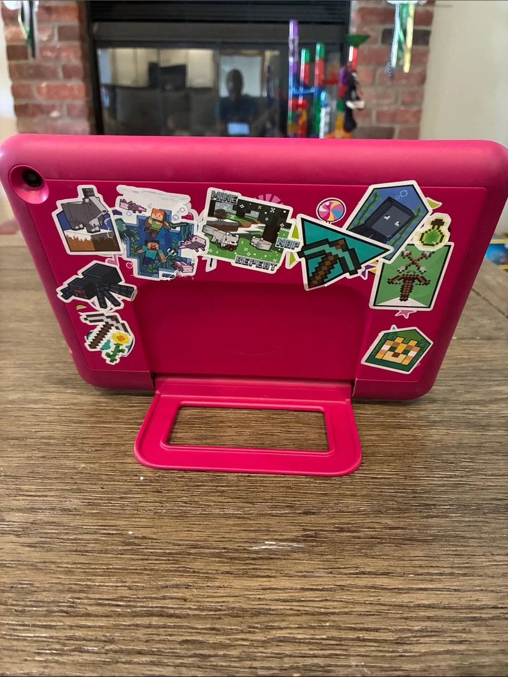 Amazon Fire HD 8 Tablet in Pink - Kid-Friendly Case